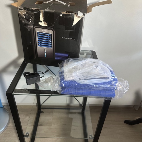 Cooling Mattress Topper  Pad 55"x63"  (a better nights sleep)  😴😊 - Picture 4 of 6